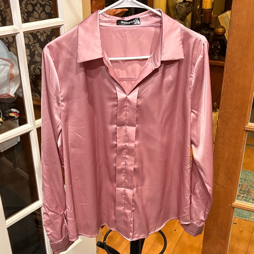 Women’s Dress Shirt